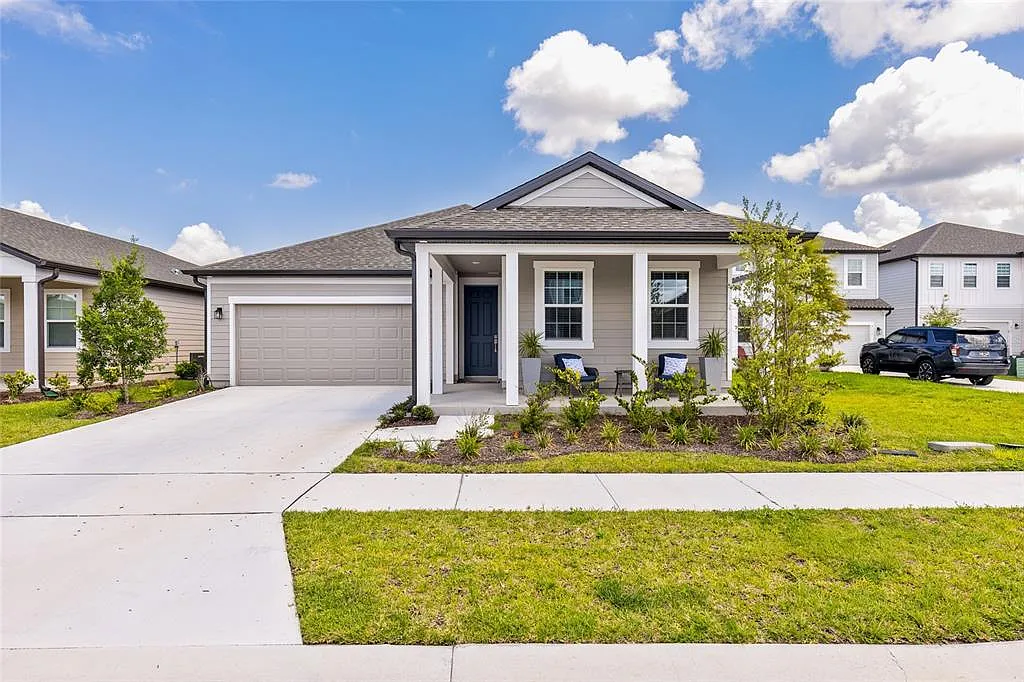 3 bed, 2.5 bath, 2226 sqft, $2,950 — Photo 2