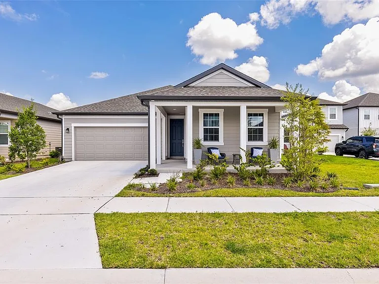 2205 Broadbrook Dr — Photo 2