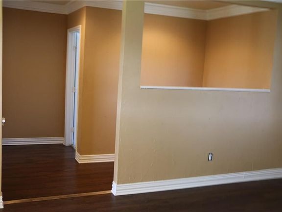 5th image of 2420 Westwood Dr