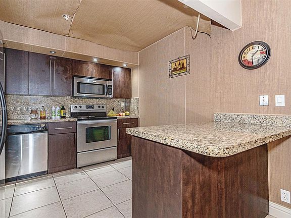 3rd image of 671 NE 195th St APT 218