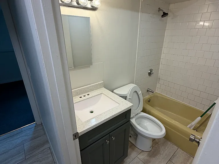 55 Alabama Ave #1A — Photo 3