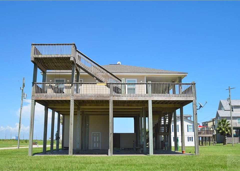1st image of 968 Tuna Dr #8