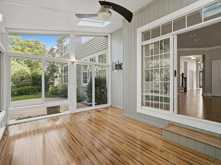 5280 Burnham St — Photo 20