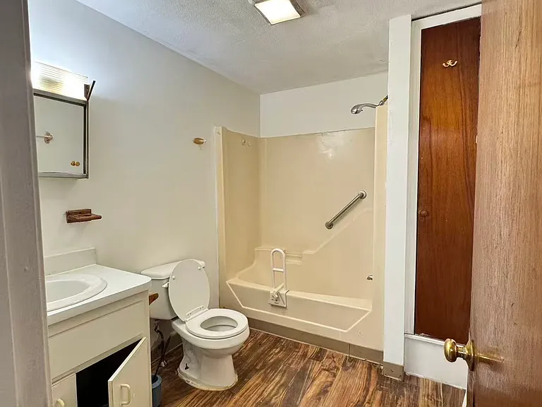 833 Broadway #3 — Photo 7