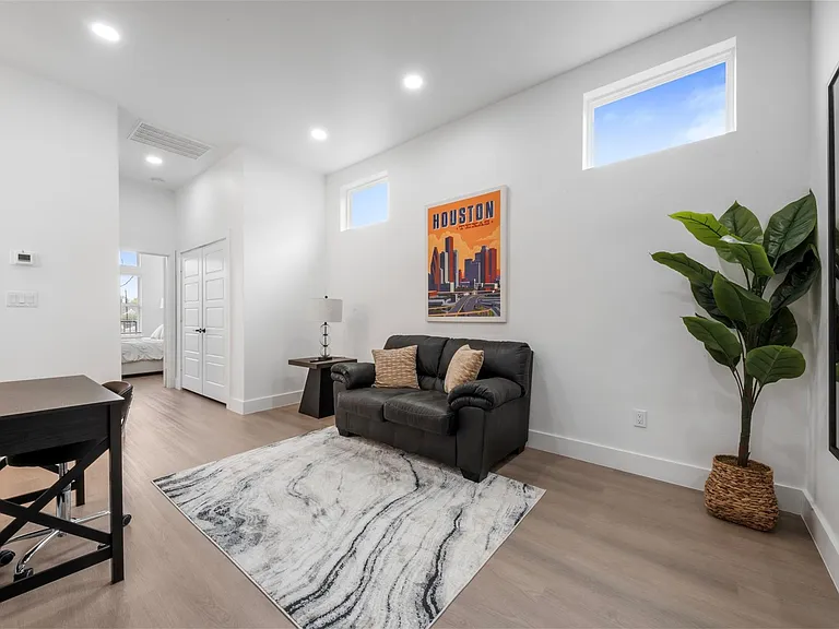6815 Paris St — Photo 20