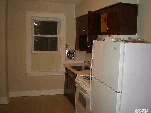 1st image of 16 Leonard St