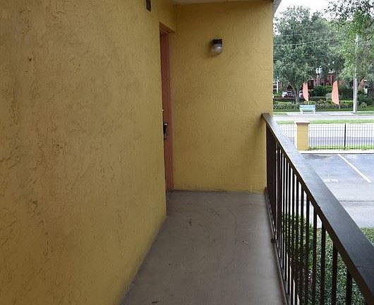 2nd image of 2812 Somerset Park Dr APT 201