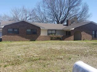 204 Quail Ln, Hooks, TX 75561