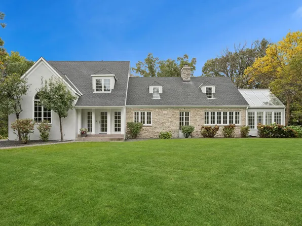 9 Fletcher Pl, Hopkins, MN 55305