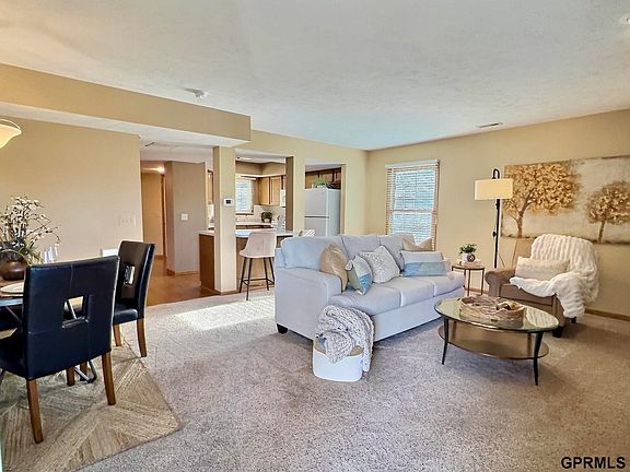 4th image of 627 NW 20th St #39