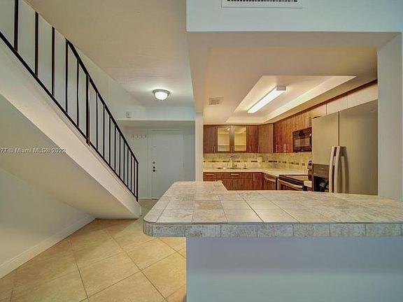 5th image of 9371 Fontainebleau Blvd #I1227