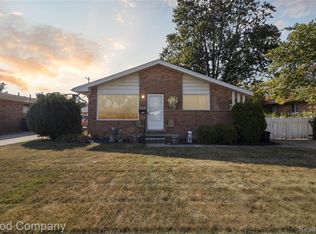 754 Alvin St, Westland, MI 48186