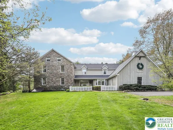 3811 Lilac Rd, Allentown, PA 18103