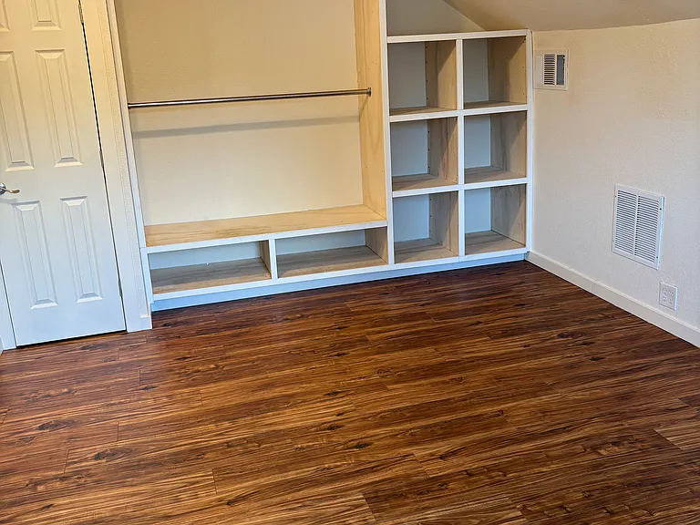 645 Marina Vista Ave — Photo 2