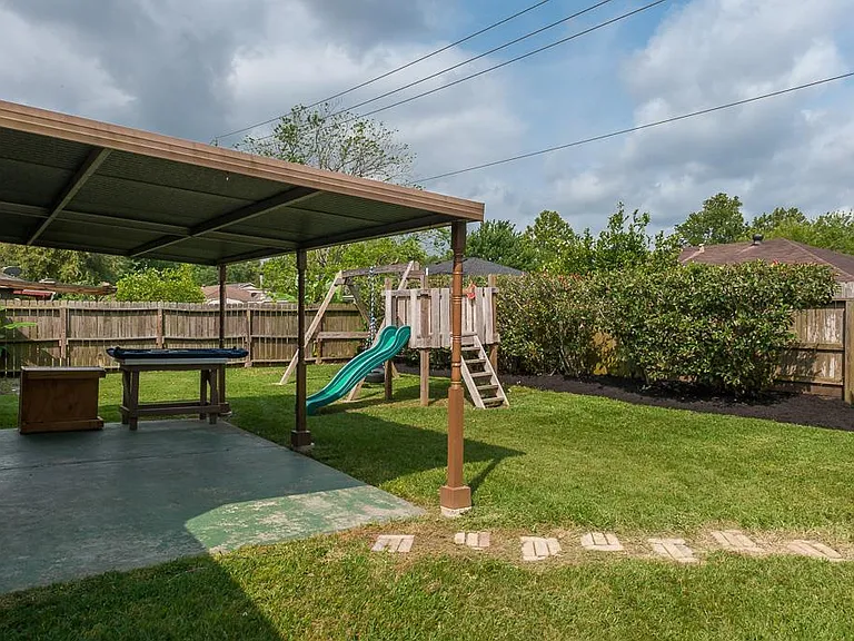 2318 Colonial Ridge Dr — Photo 21