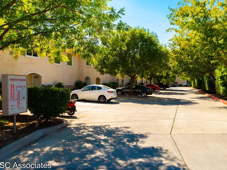 1363 E Lindo Ave #5 — Photo 2