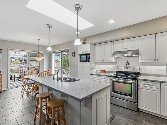 4th image of 1107 Aery View Way