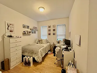 Rented by KNOCKKNOCK LLC