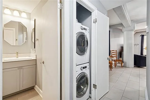 333 Julia St #520 — Photo 11