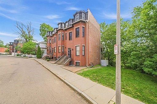 3rd image of 134 Marcella St #2