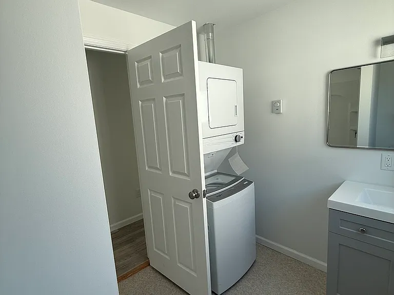328 1st St #2 — Photo 7