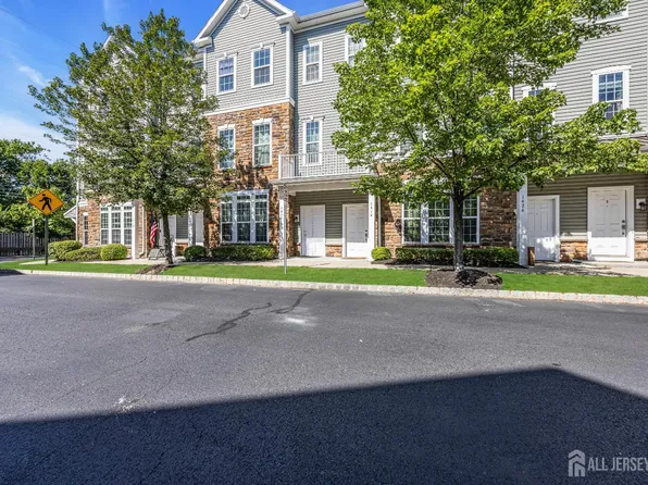 1425 Hudson Cir, Highland Park, NJ 08904