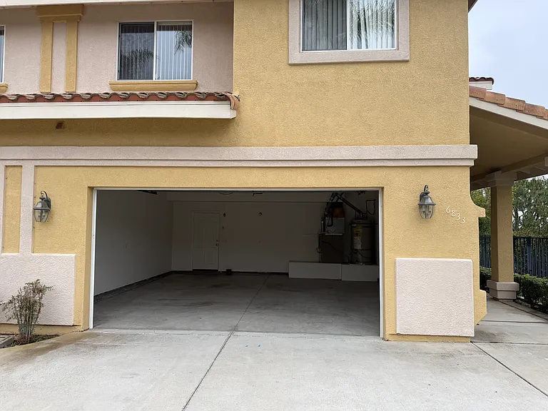 6833 Urubu St — Photo 52