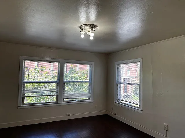 CharlesBee Apartments — Photo 8