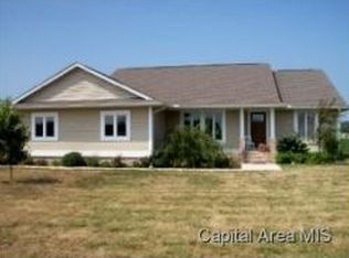 875 Roosevelt Rd, Taylorville, IL 62568