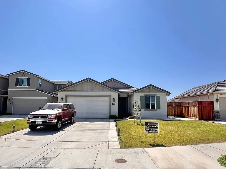 1855 Felsite St — Photo 1