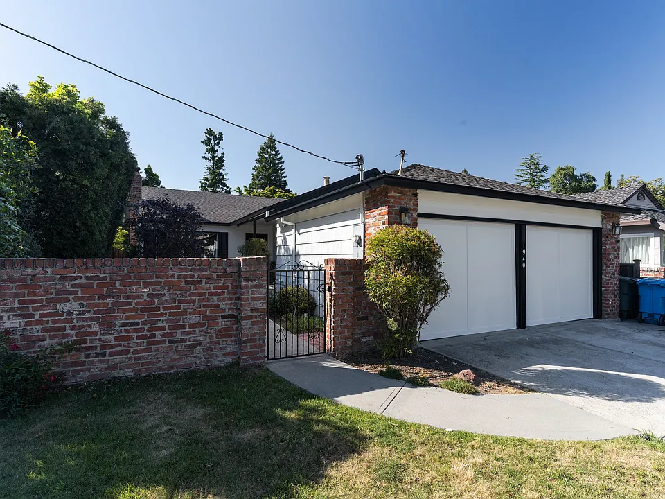 1940 Belmont Ave