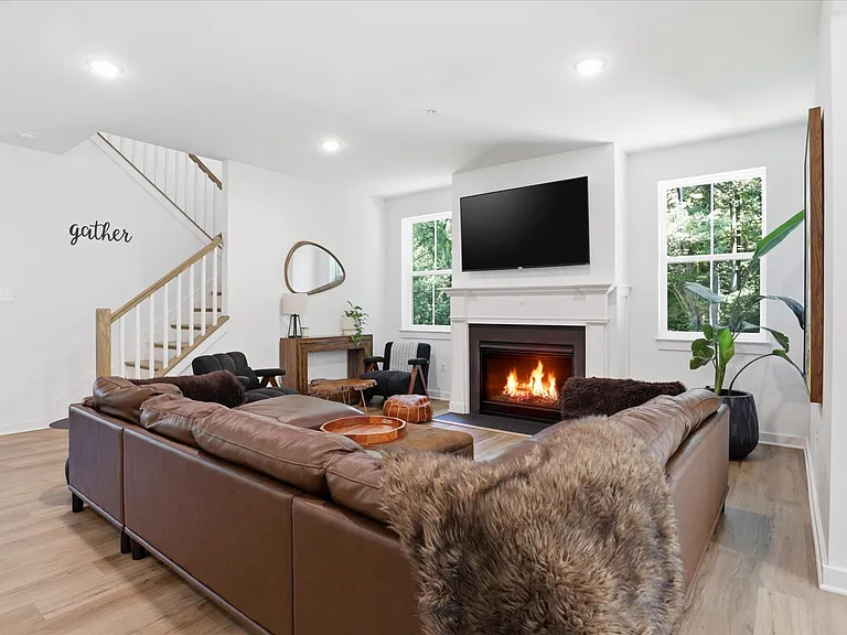 15717 Tierra Dr — Photo 10