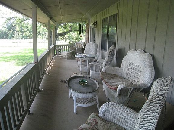 3rd image of 2811 County Road 104
