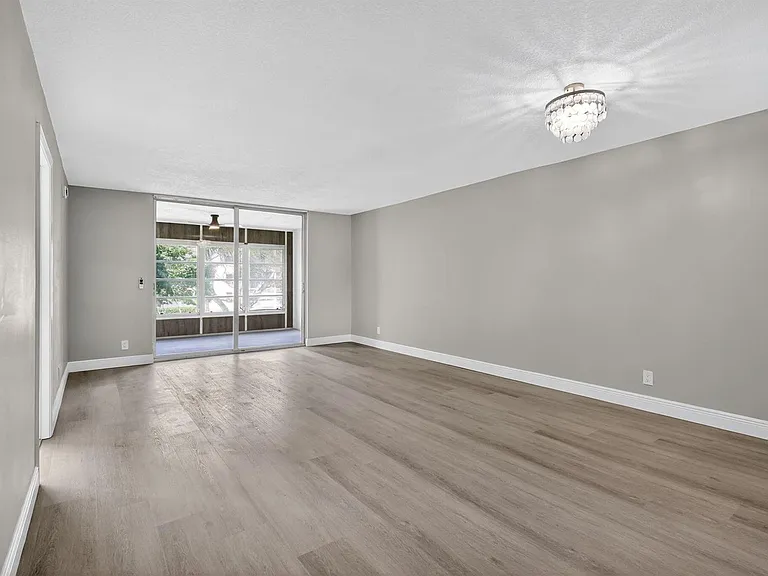 14527 Bonaire Blvd #309 — Photo 4