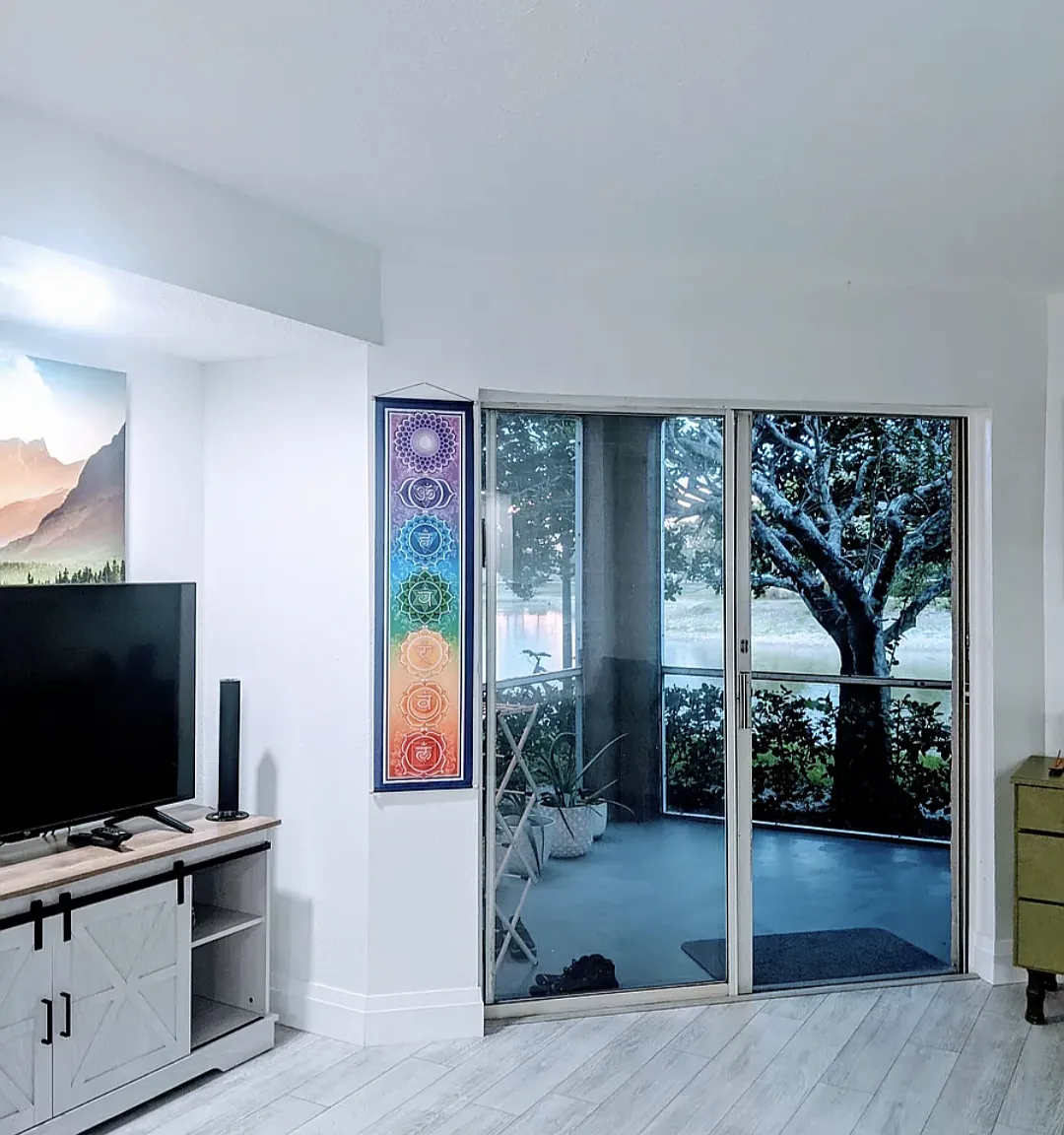 2 bed, 1000 sqft, $900 — Photo 3