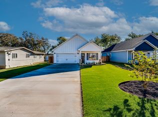 522 N Bryant Ave, Midlothian, TX 76065