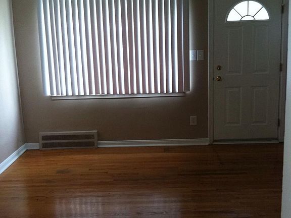 3rd image of 1705 Ford Blvd
