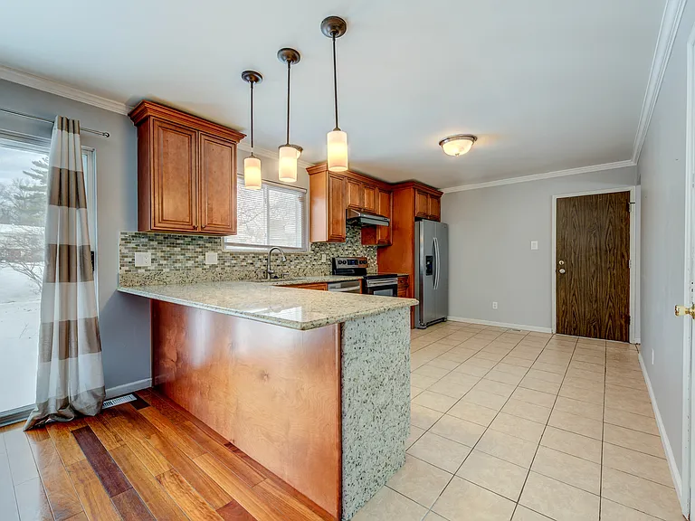 15481 Duxbury Way — Photo 21