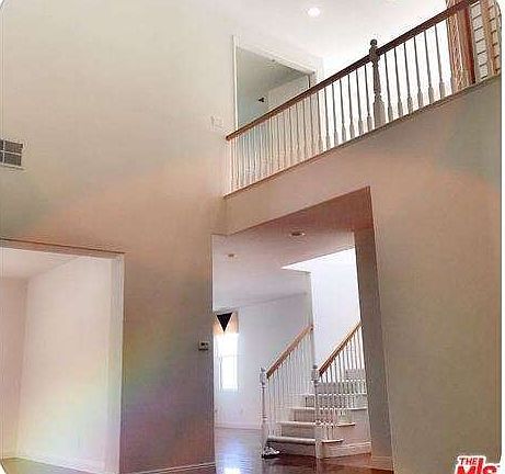 4th image of 3252 Willow Point Ave