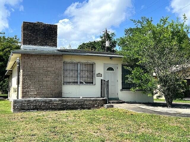1st image of 1789 Bacom Point Road