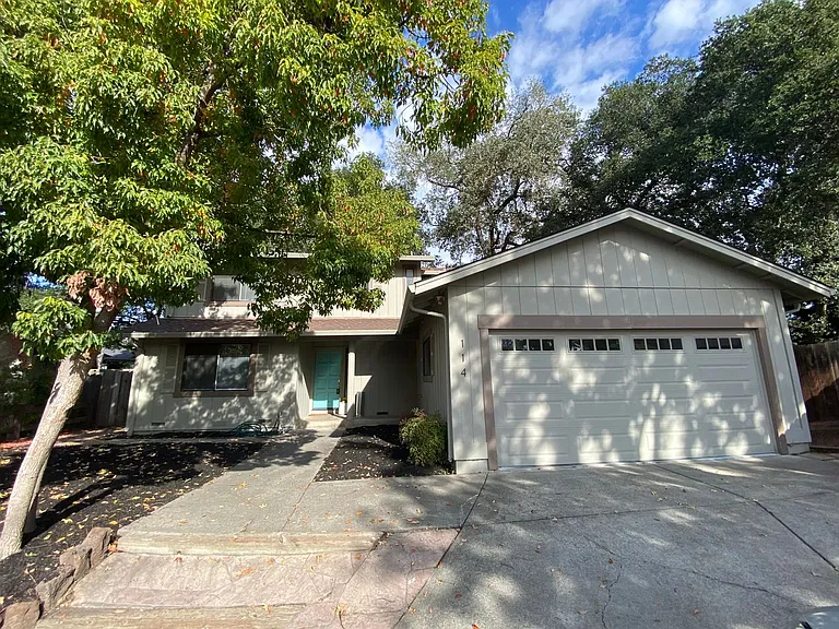 114 Melody Ct — Photo 45