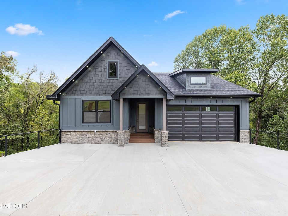 1st image of 2154 Aaron Ct