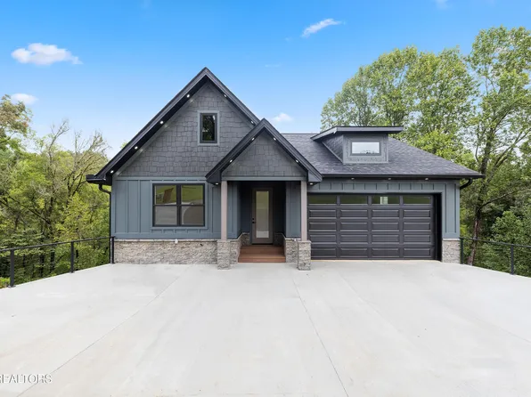 2154 Aaron Ct, Sevierville, TN 37876