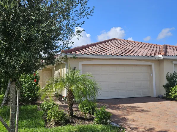 1656 Alameda Dr, Naples, FL 34120