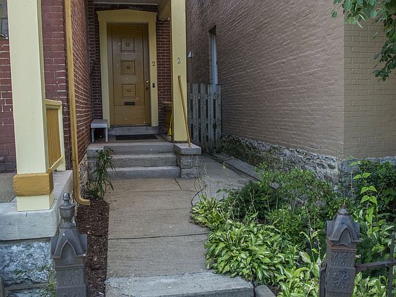 Side Entrance, Apt. 2