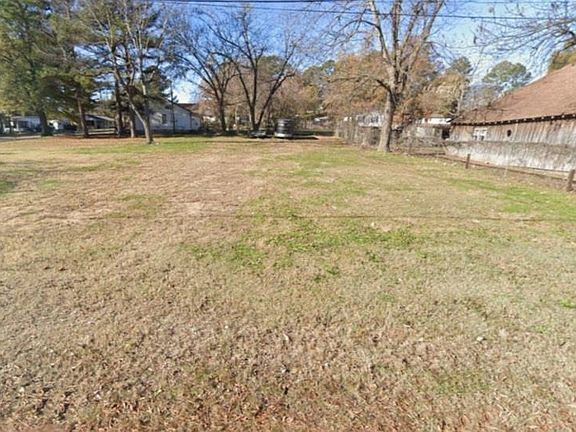 4th image of 210 S Woodland Heights Dr