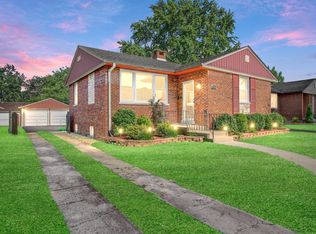 2323 Stratford Ave, Westchester, IL