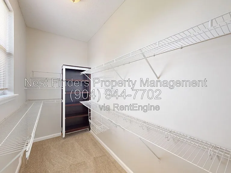 112 Woodfield Ln — Photo 13