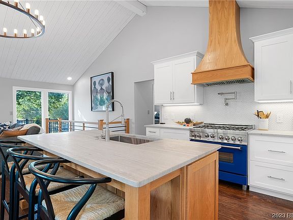 4th image of 6514 Coveview Ln