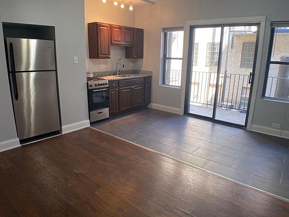 2nd image of 4556 N Malden St